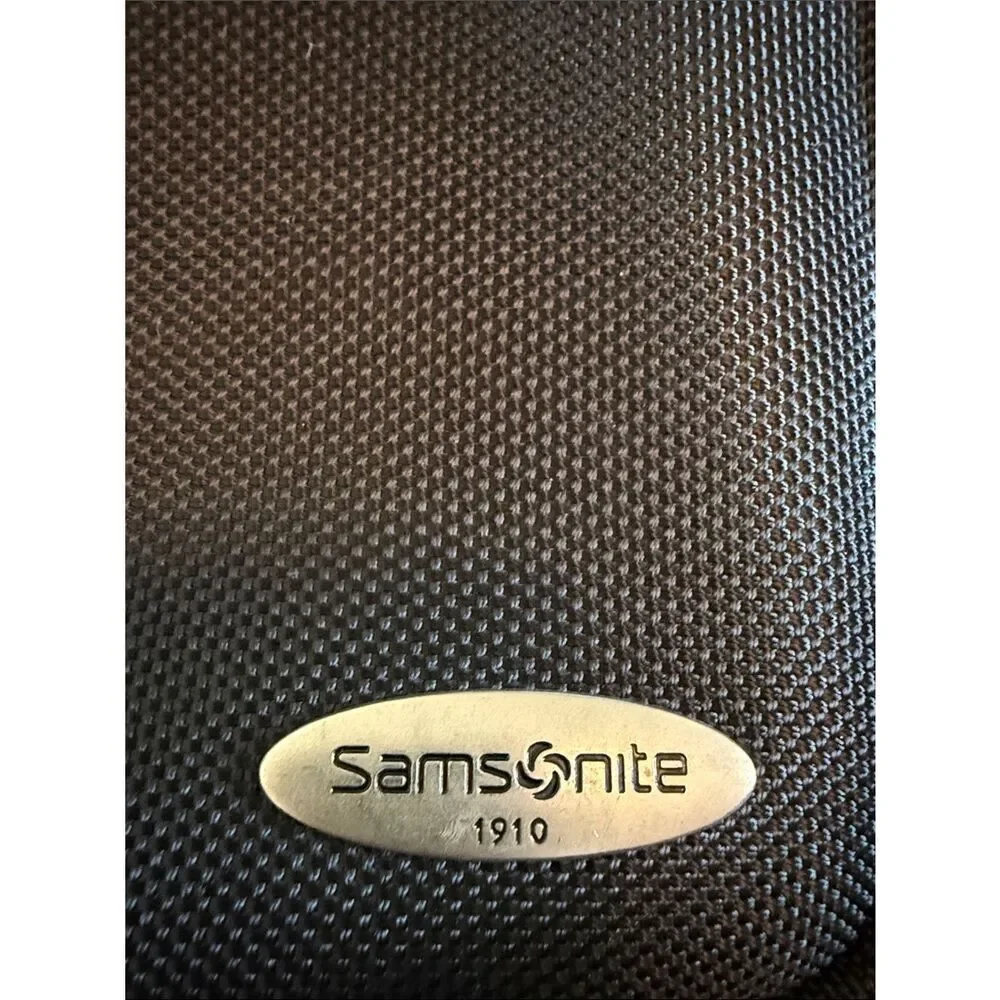 Samsonite Black Men's Messenger Crossbody Bag travel bag medium sized
